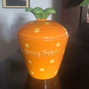 Hallmark ‘Bunny Treats’ small ceramic jar with lid.